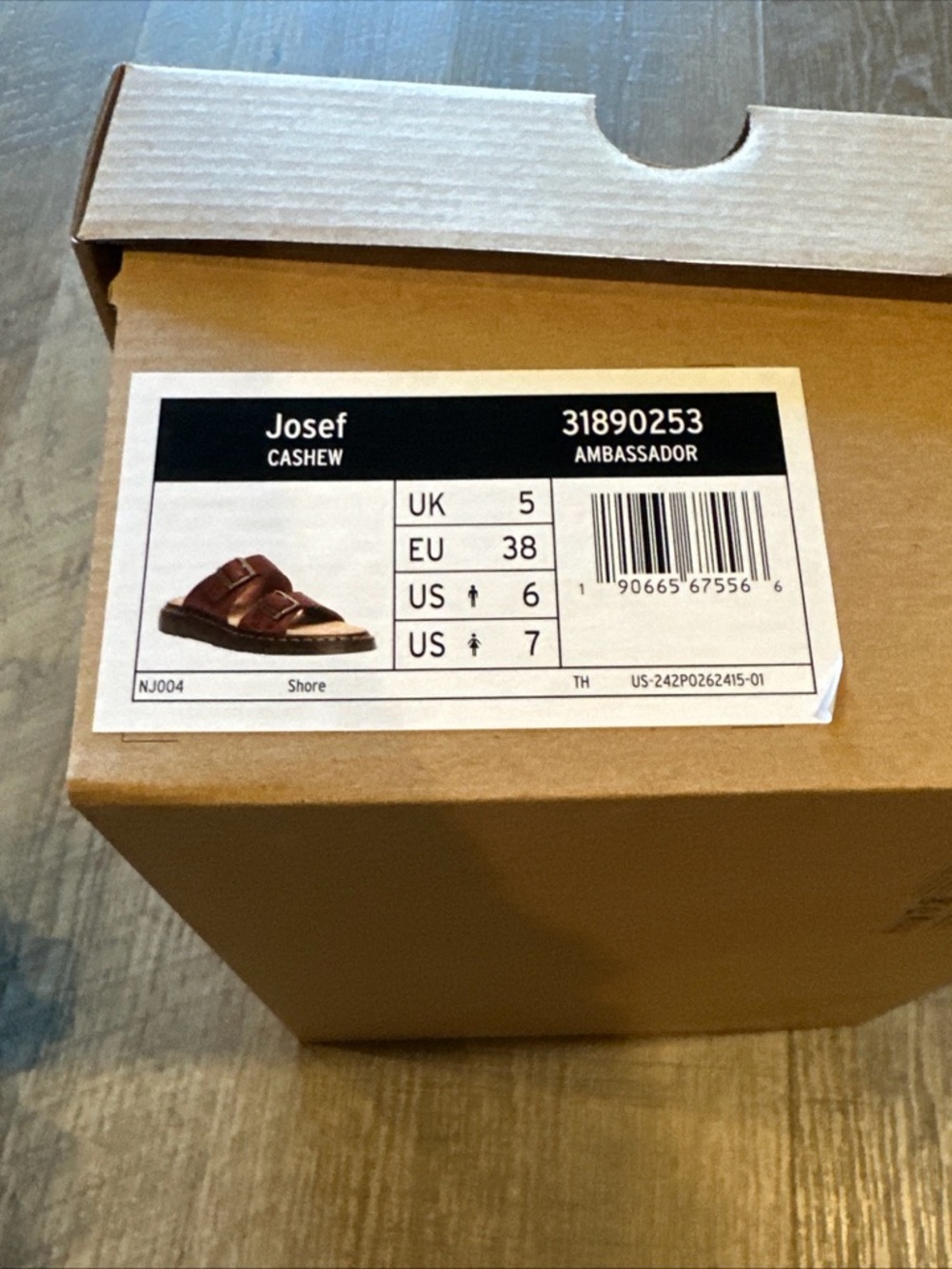 Dr.Marten’s Unisex Josef Cashew Sandals Women’s size 7 - Men’s size 6 - Picture 8 of 8